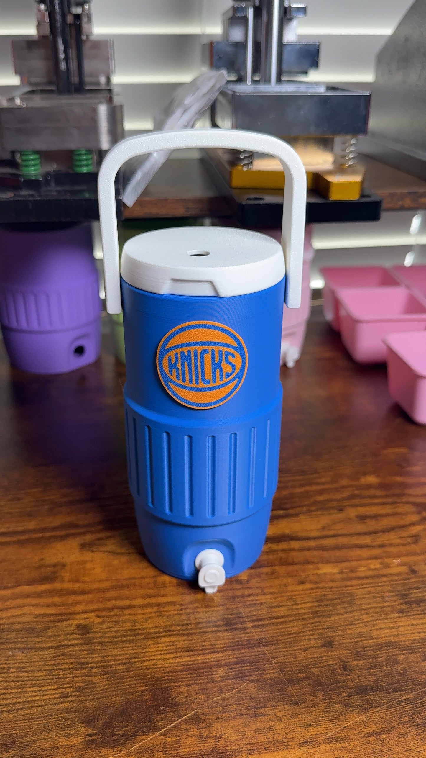 New York Knicks 12oz Can Holder