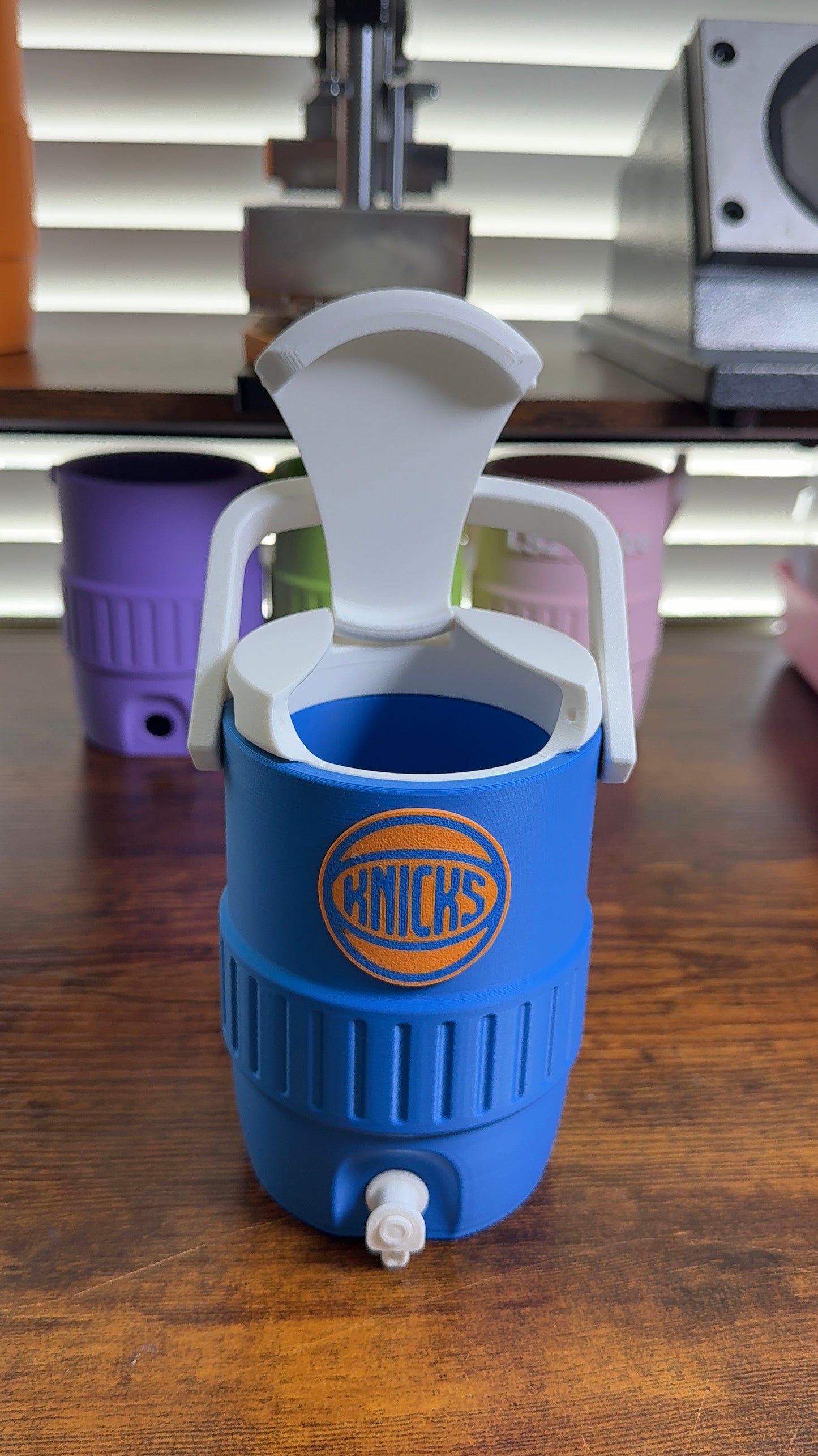 New York Knicks 12oz Can Holder
