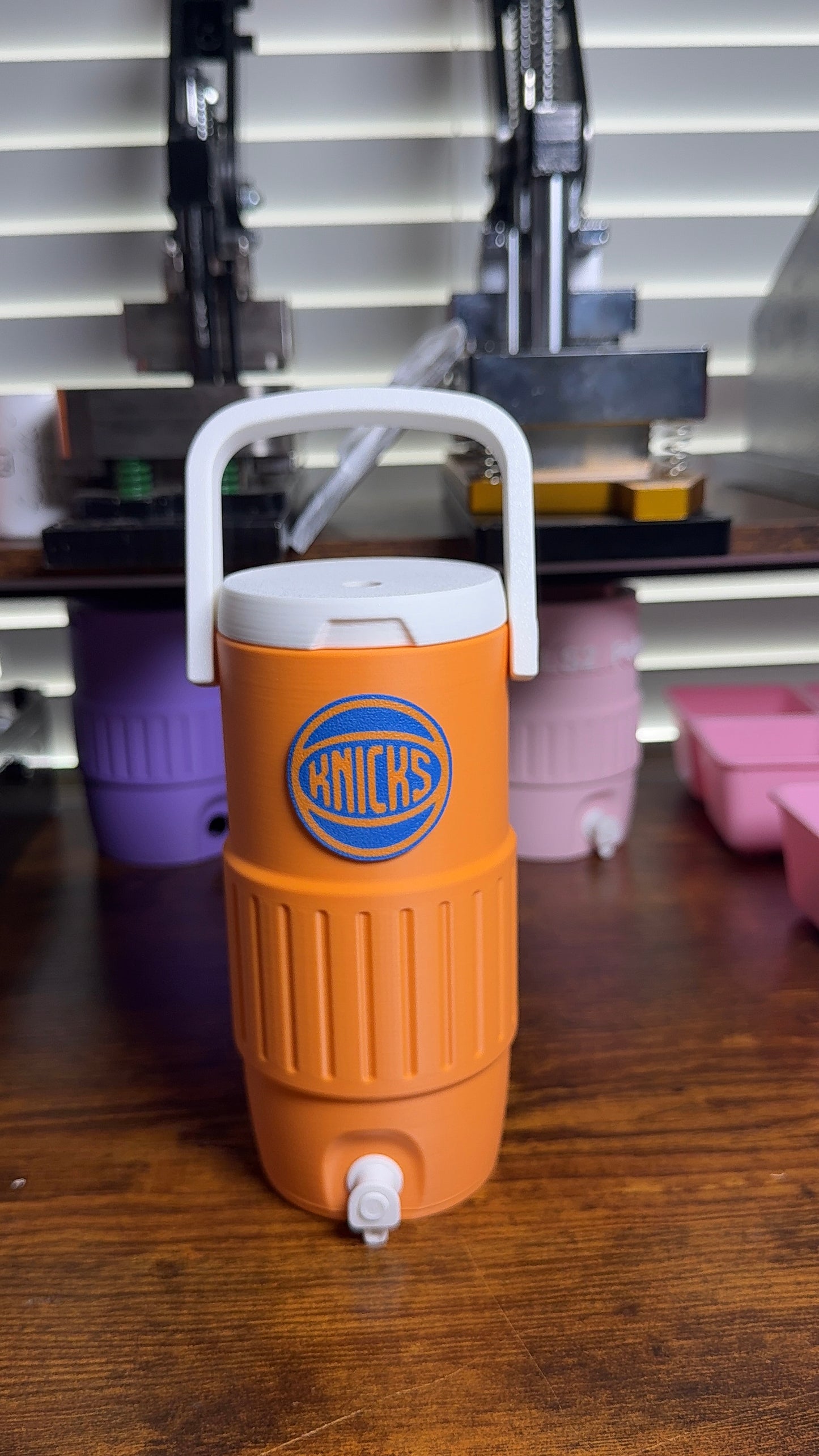 New York Knicks 12oz Can Holder