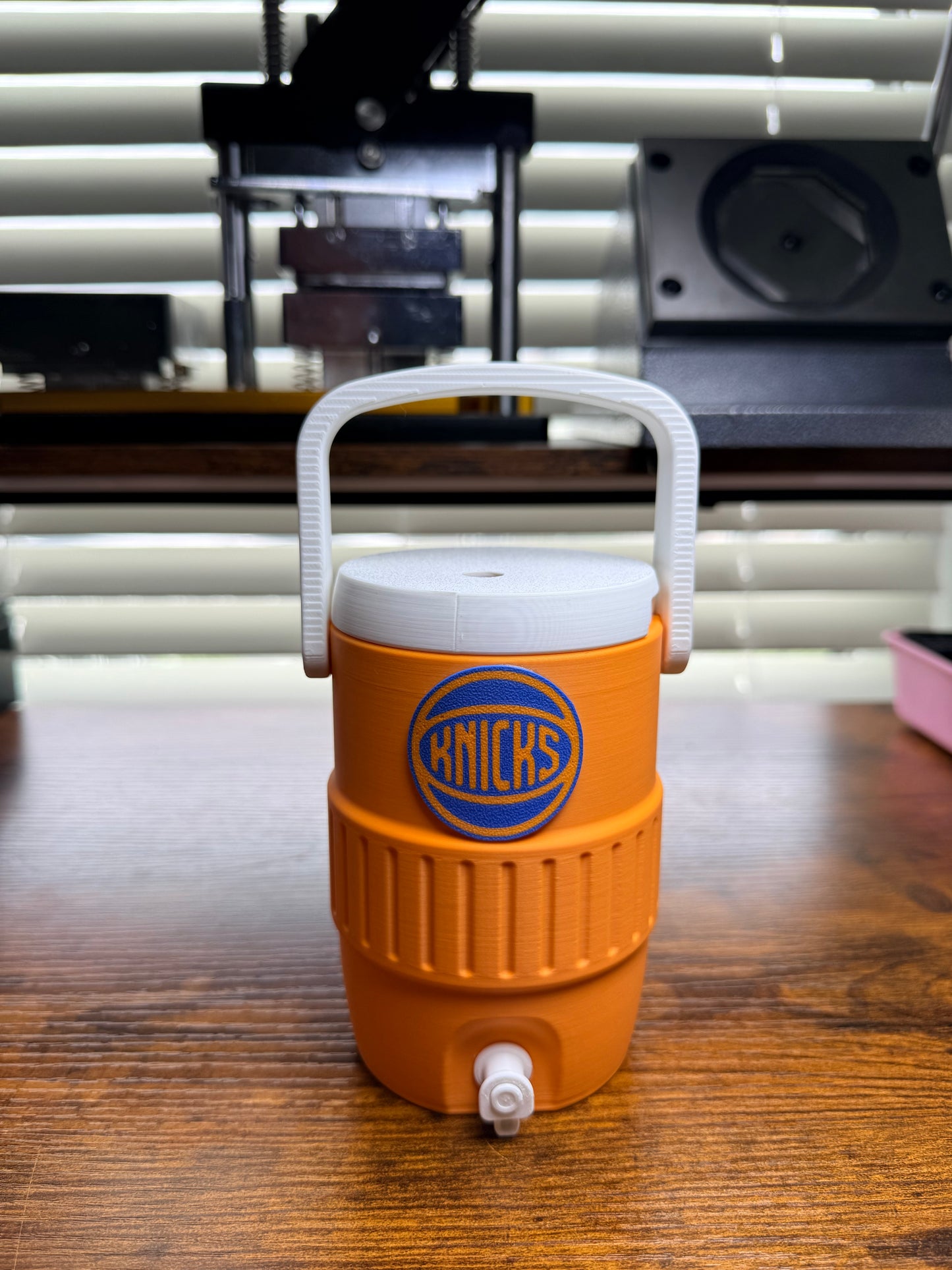 New York Knicks 12oz Can Holder